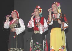Сорина Боргилова, Николина Николова, Ваня Вакари
